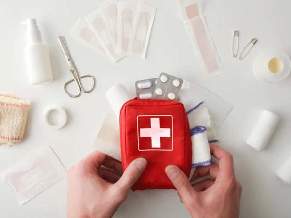 نیازهای حساس و ضروری در زمان وقوع حوادث طبیعی و جنگ: راهنمای کامل بقا و امدادرسانی